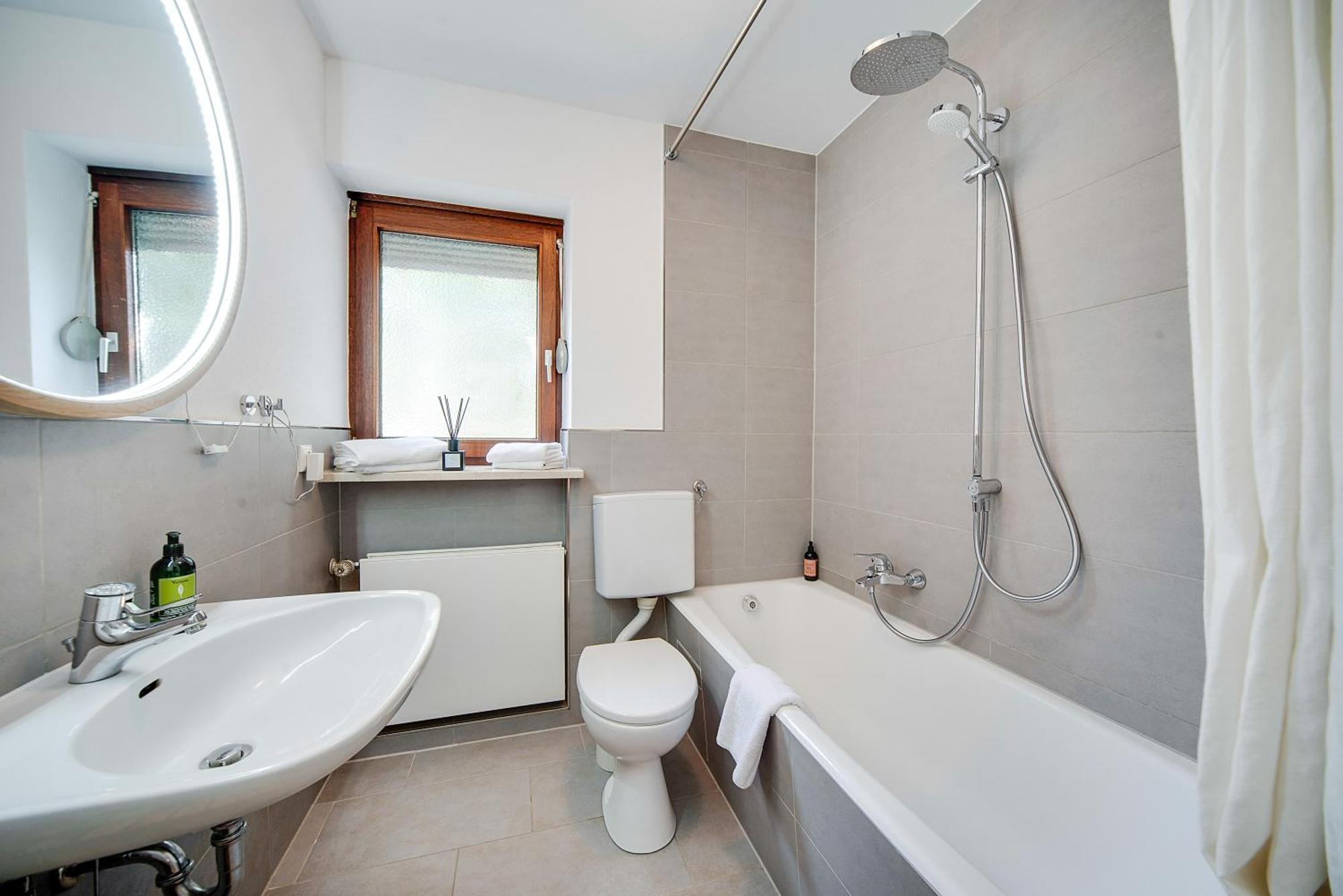 Apartment Mit Garten Am Chiemsee Prien am Chiemsee